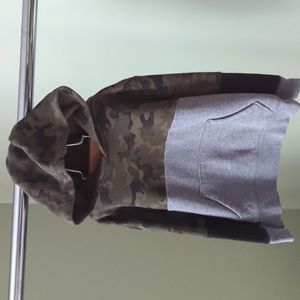 Jumping Beans Camo Hoodie gray green 4t